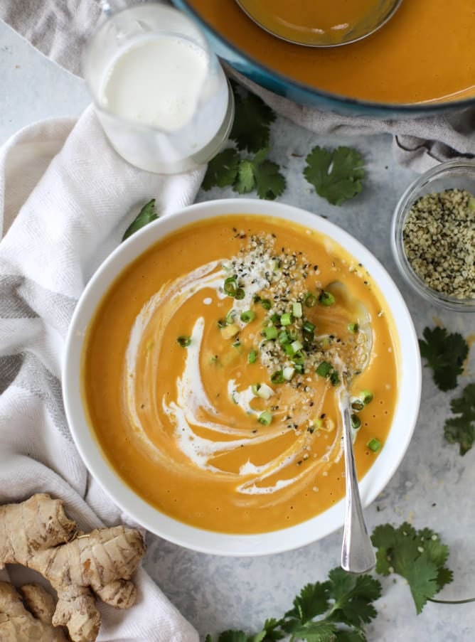 silky ginger sweet potato soup I howsweeteats.com #soup #sweetpotatoes #ginger #vegan