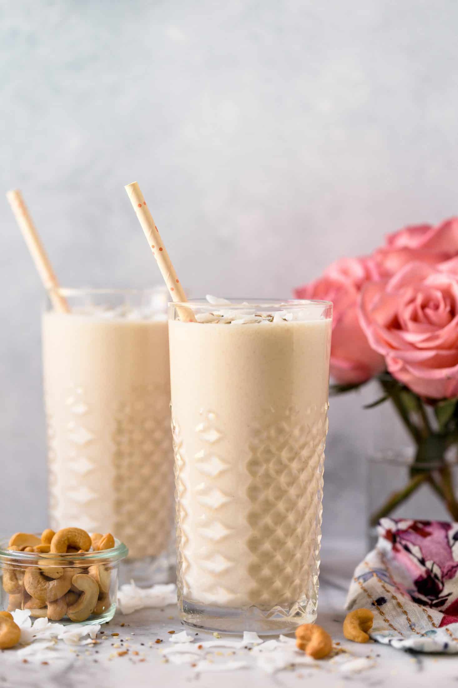 get 15 free bonus recipes with the pretty dish cookbook I howsweeteats.com #cookbook #theprettydish