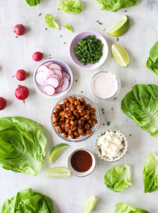 crunchy BBQ chickpea lettuce wraps I howsweeteats.com #chickpeas #lettucewraps #vegetarian #bbqsauce