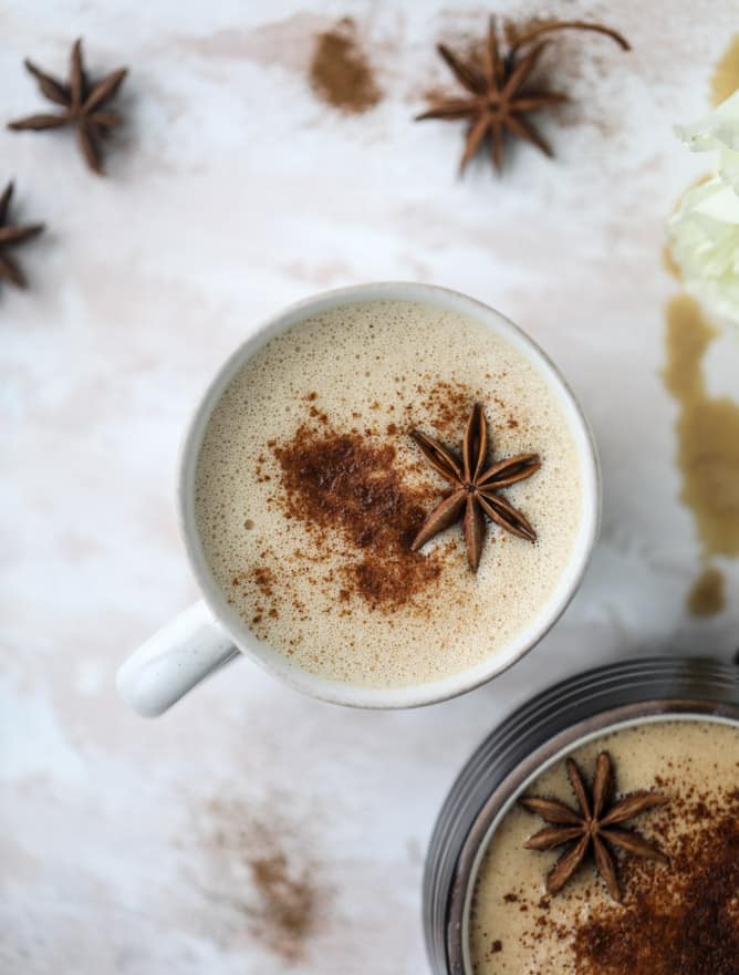 coconut chai power coffee I howsweeteats.com #coffee #coconut #chai #bulletproof #coconutoil