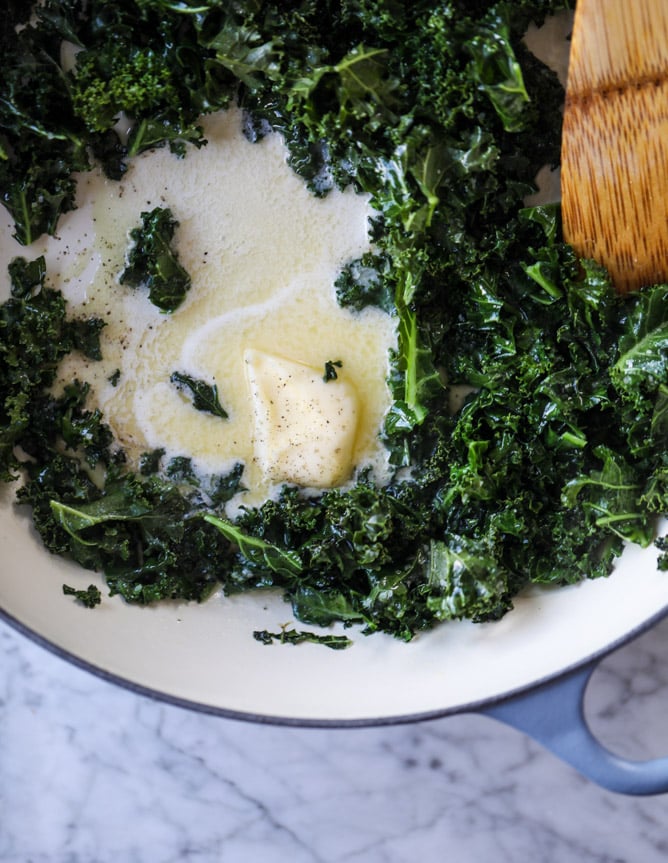 kale cacio e pepe I howsweeteats.com #kale #pasta #meatless #vegetarian #pasta #spaghetti