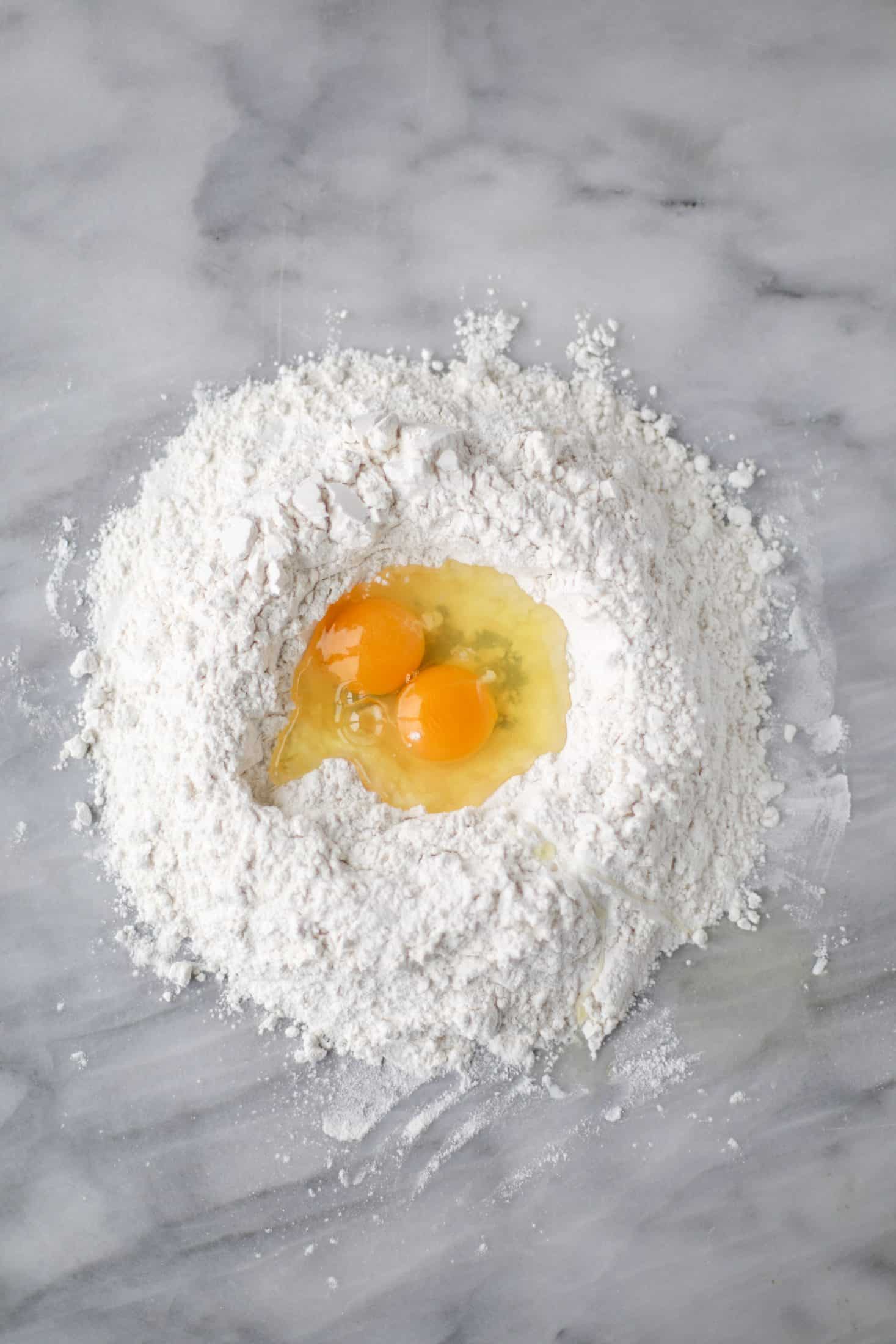 the pretty dish book club I howsweeteats.com