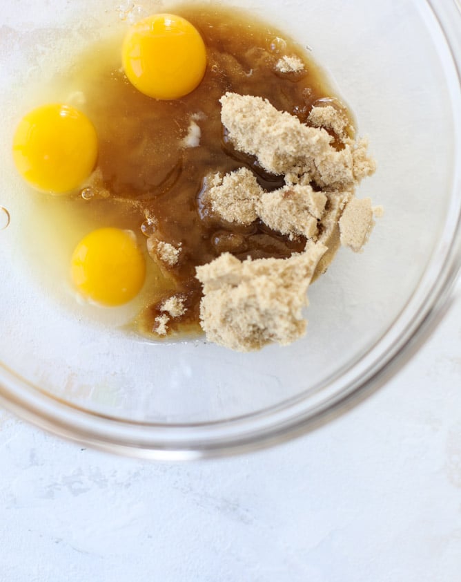 best ever baked oatmeal I howsweeteats.com #baked #oatmeal #breakfast #brunch