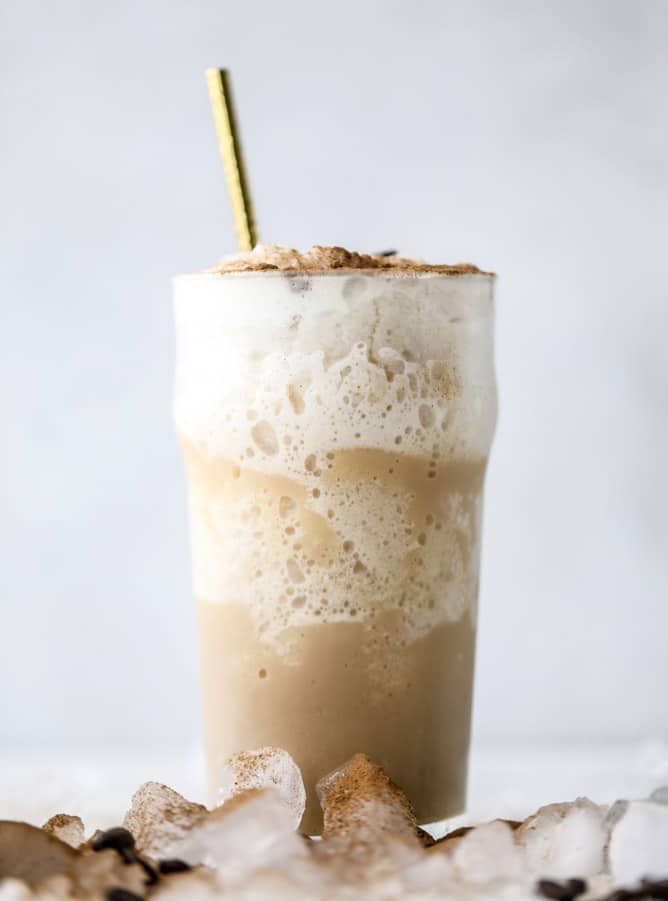 frozen irish cream cappuccinos I howsweeteats.com #coffee #frappuccino #cappuccino #frozen #irishcream #baileys