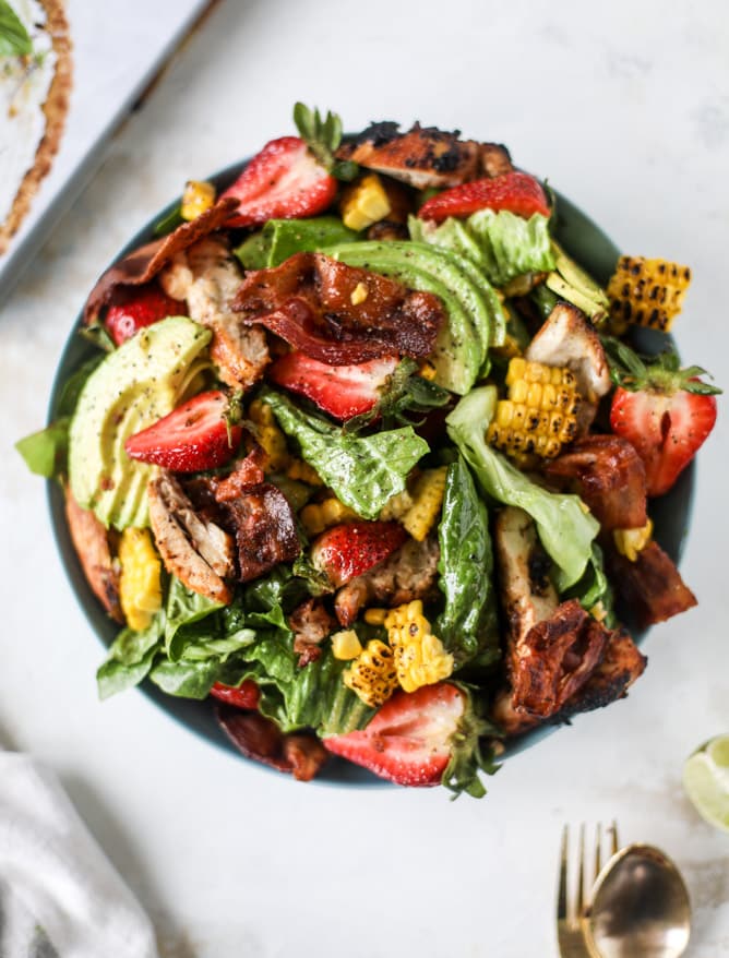 chipotle chicken cobb salad I howsweeteats.com #chipotle #chicken #cobb #salad #bacon #avocado