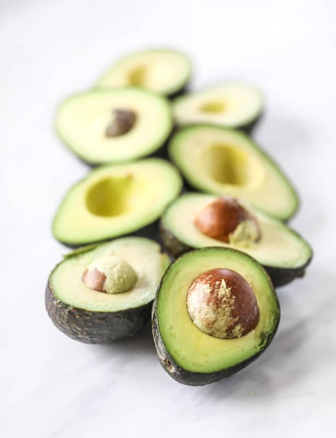 lobster guacamole I howsweeteats.com #lobster #guacamole #avocado #seafood #dip