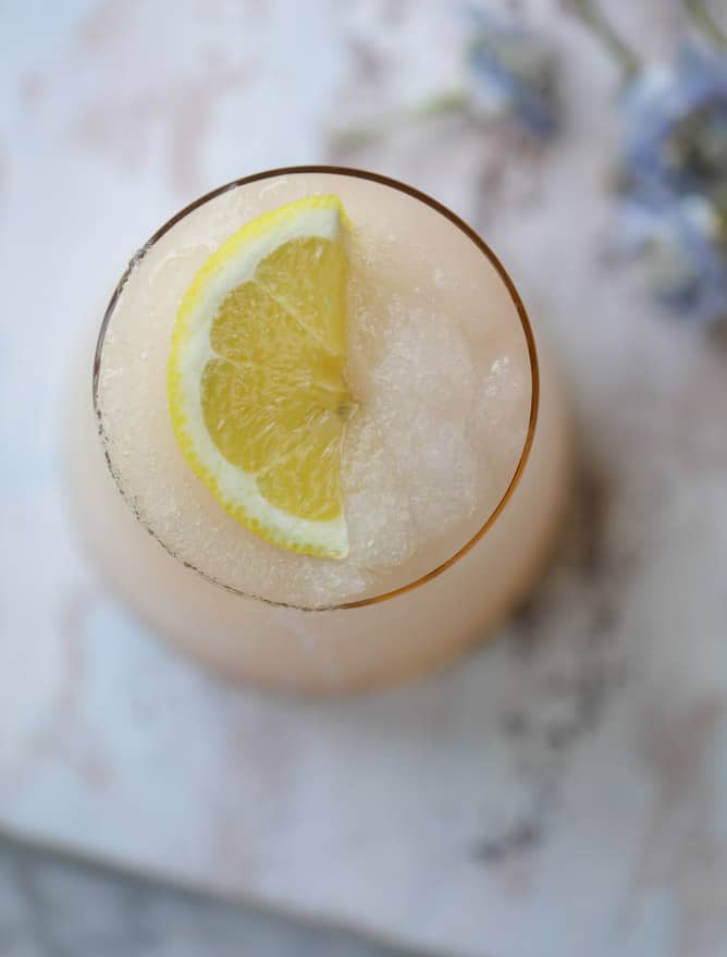lemonade froze - lemonade frosé I howsweeteats.com #rosé #rose #lemonade #froze #frosé #cocktails 