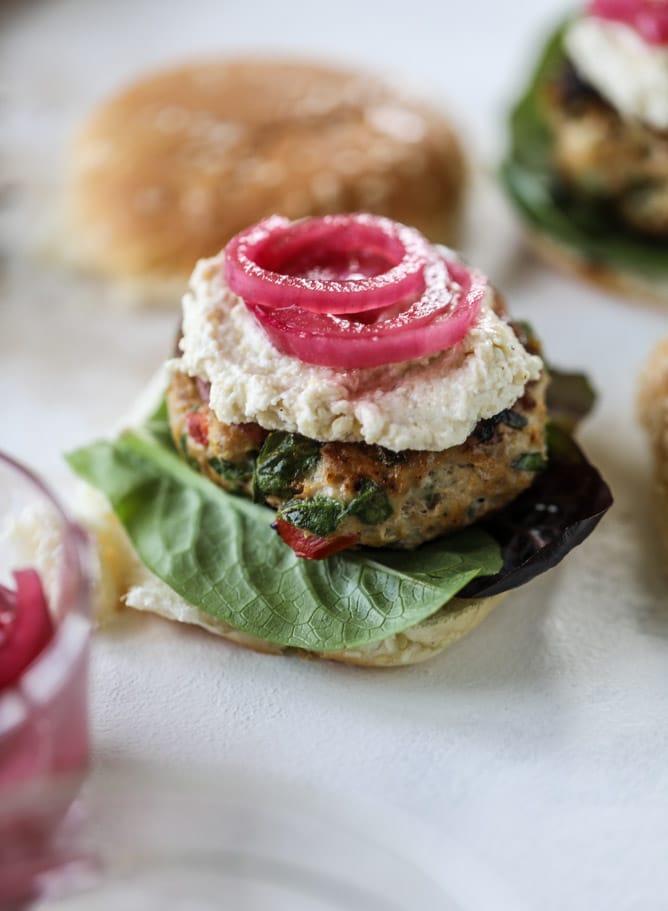 mediterranean turkey burgers with artichoke feta spread I howsweeteats.com #turkey #burgers #healthy #feta #spinach