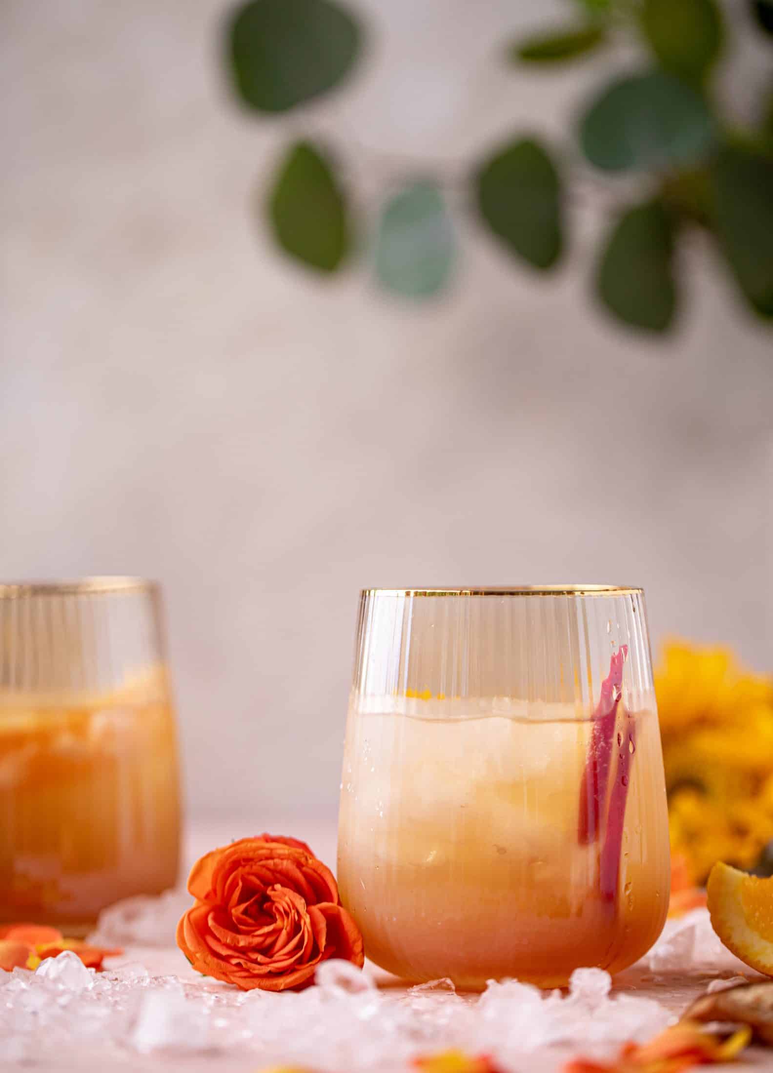 This apple cider spritz is an autumnal take on the classic aperol spritz. Apple cider, prosecco and aperol come together in this refreshing cocktail! 