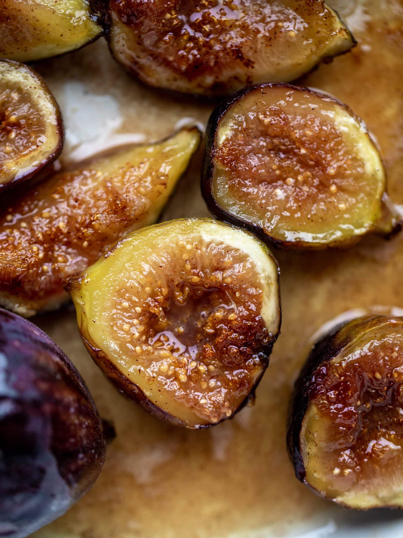 sticky cinnamon figs