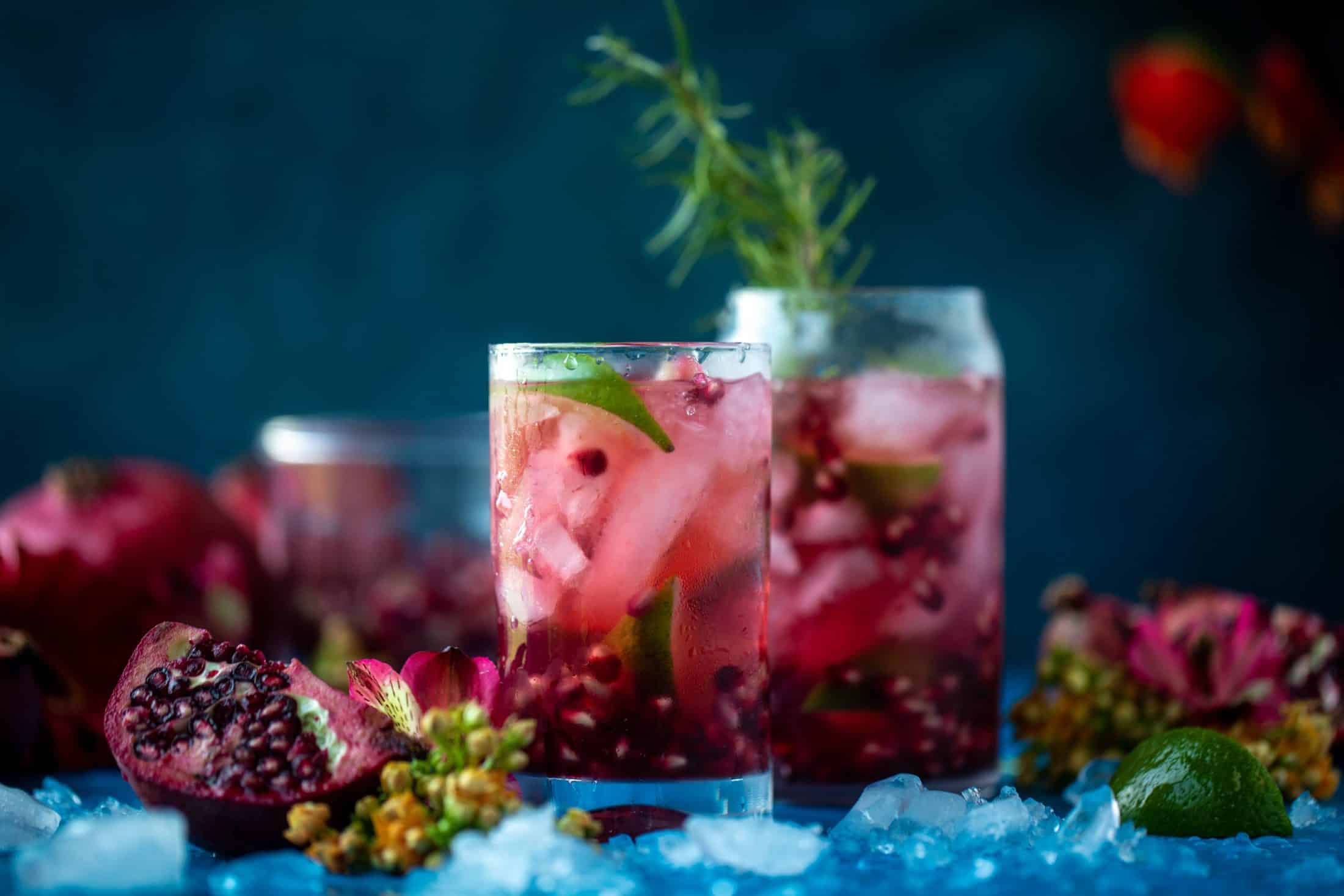 This pomegranate gin and tonic is the best way to transition your cocktail party life from the hot weather into fall! Tastes delish and looks pretty too!