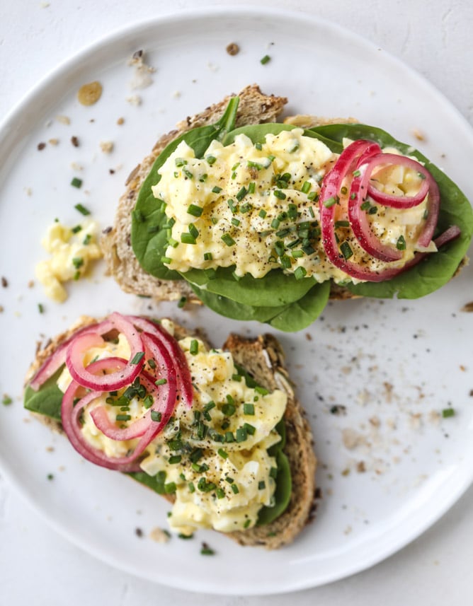 These are my top 60 best lunch ideas that make eating at work so much more delicious! These are easy, mostly make-ahead and healthy lunch ideas. 