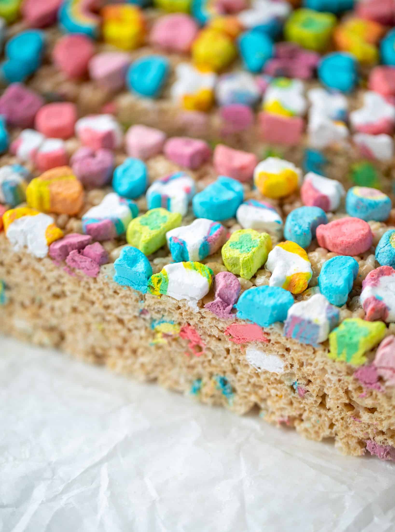 These lucky charms rice krispie treats are a throwback recipe to one of my favorite childhood treats! Here's a little festive twist for Saint Patrick's Day.