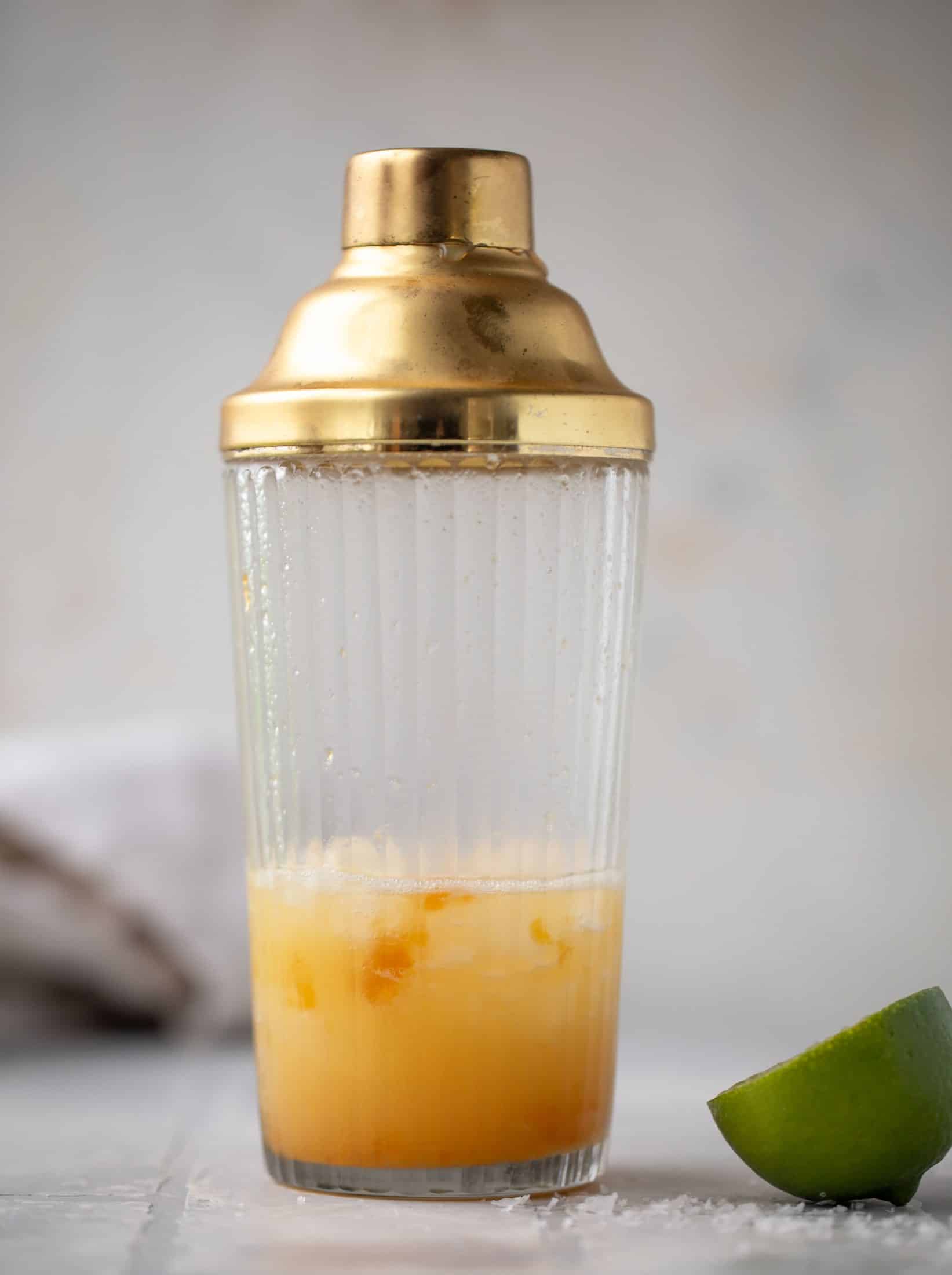 These bubbly jam margaritas are easy and delicious! Use your favorite jam instead of simple syrup to create a fruity flavor everyone will love.