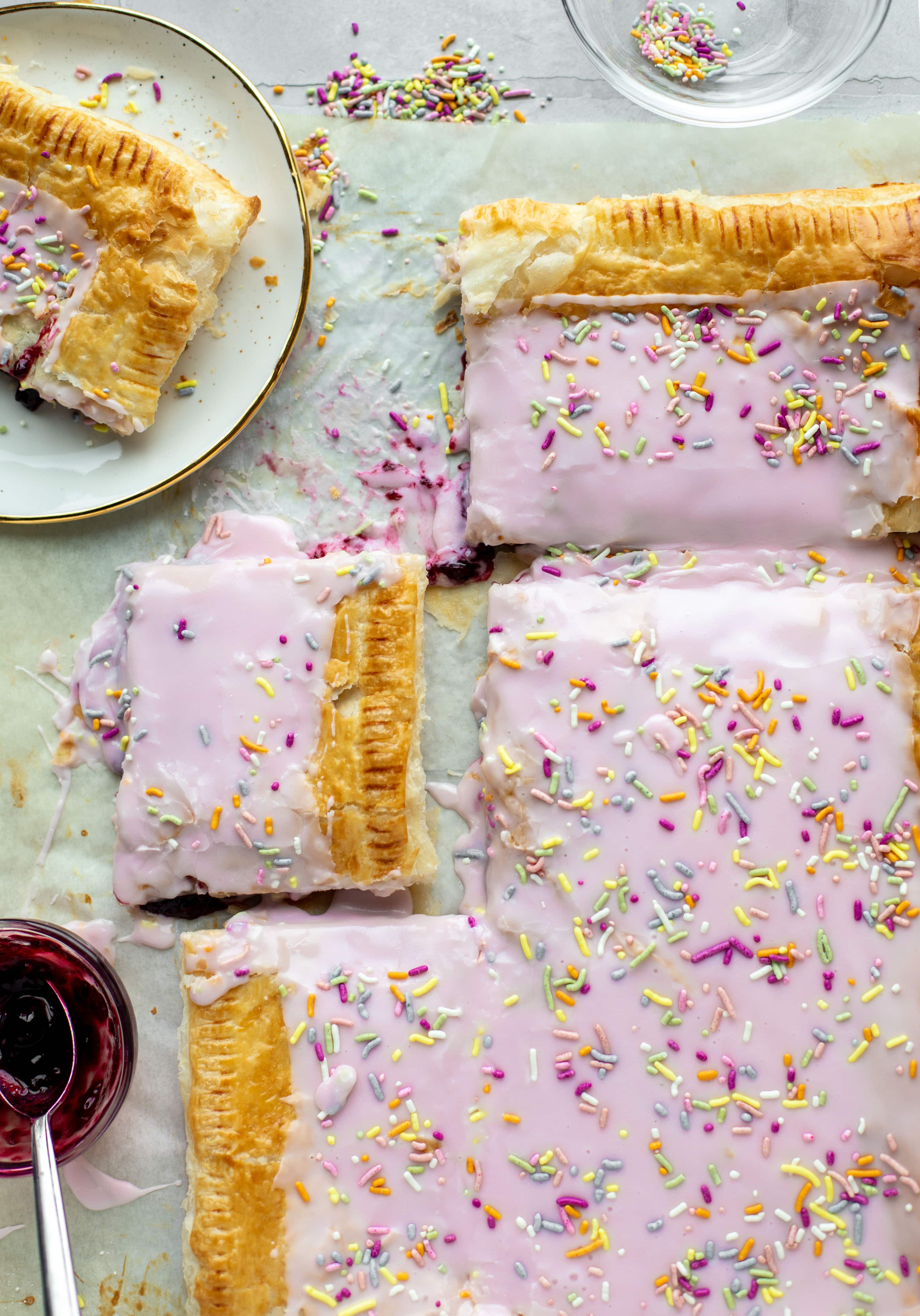 giant berry pop tart + 23 mother's day recipes