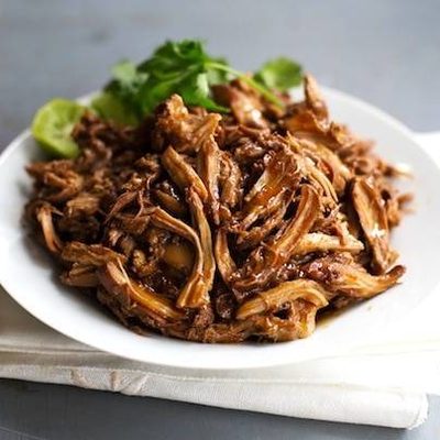 Honey Glazed Crockpot Chicken Adobo - simple pantry ingredients, hardly any hands-on time, 200 calories. | https://easy-solution.today