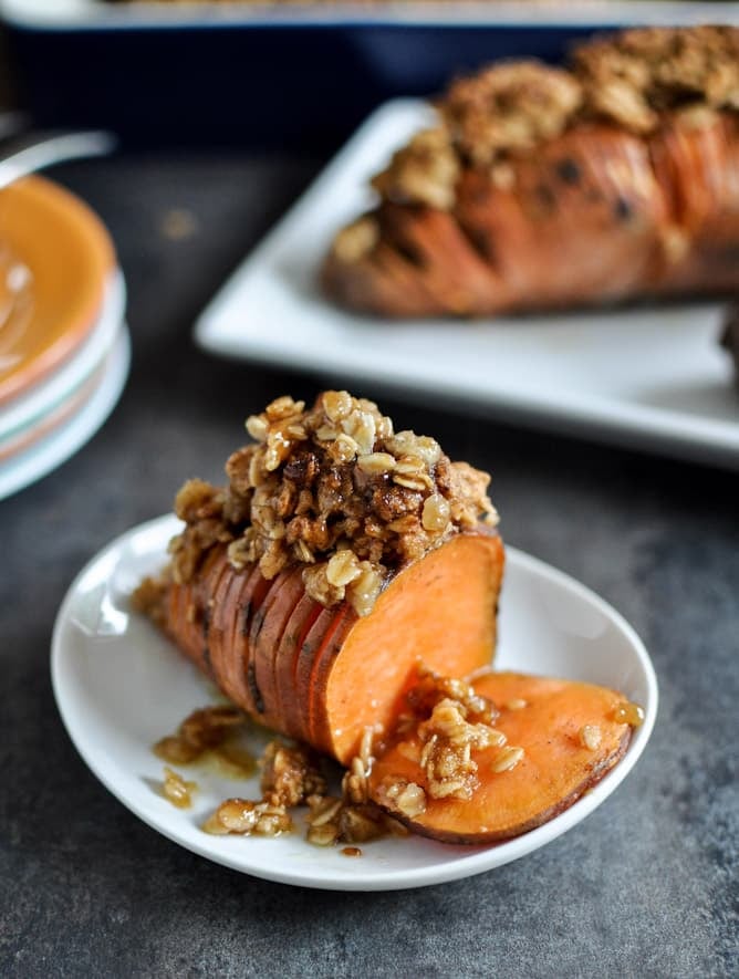 Cinnamon Sugar Hasselback Sweet Potatoes with Oatmeal Cookie Crumble I howsweeteats.com