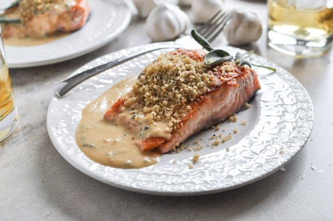 Pan-Crisped Salmon with Light Dijon Cream and Garlic Butter Breadcrumbs I howsweeteats.com