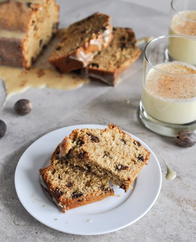 Eggnog Chocolate Chip Bread I howsweeteats.com