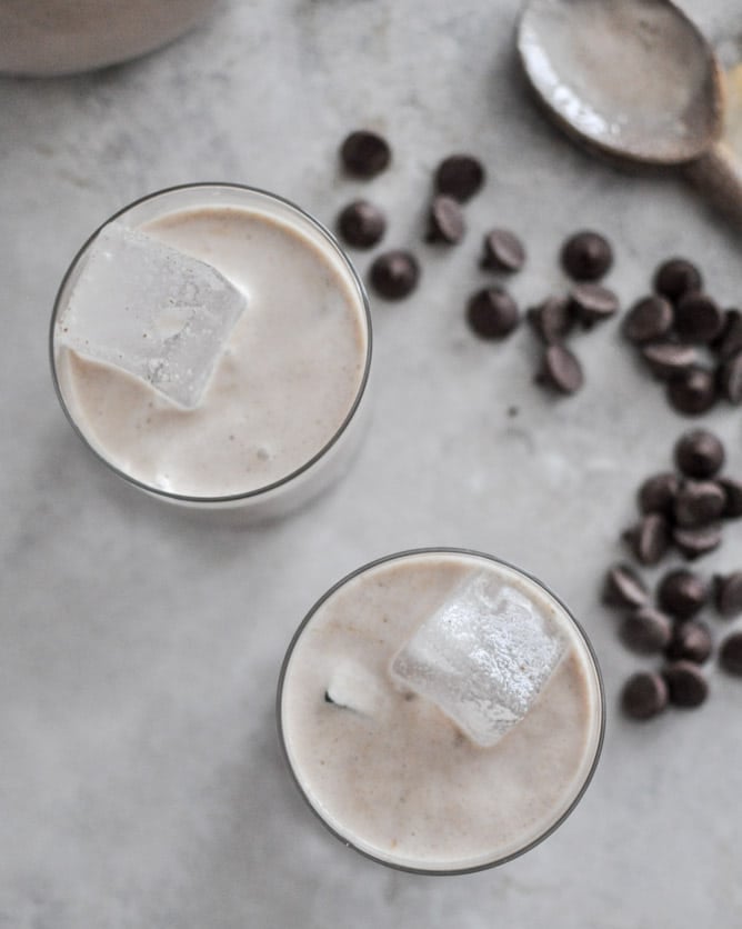 Homemade Irish Cream Liqueur I howsweeteats.com