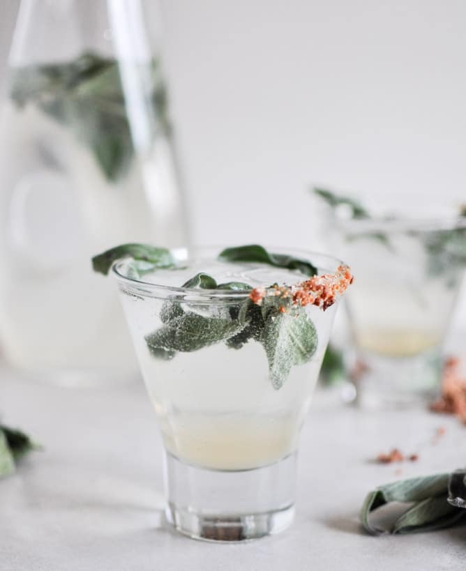 Honey Sage Gin Fizz I howsweeteats.com