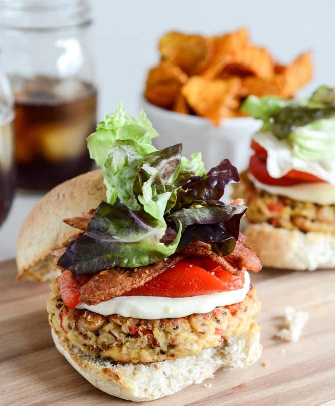 Roasted Red Pepper Quinoa + White Bean Burgers I howsweeteats.com
