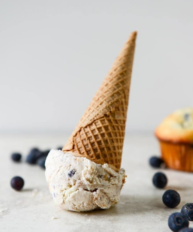 Blueberry Muffin Ice Cream I howsweeteats.com