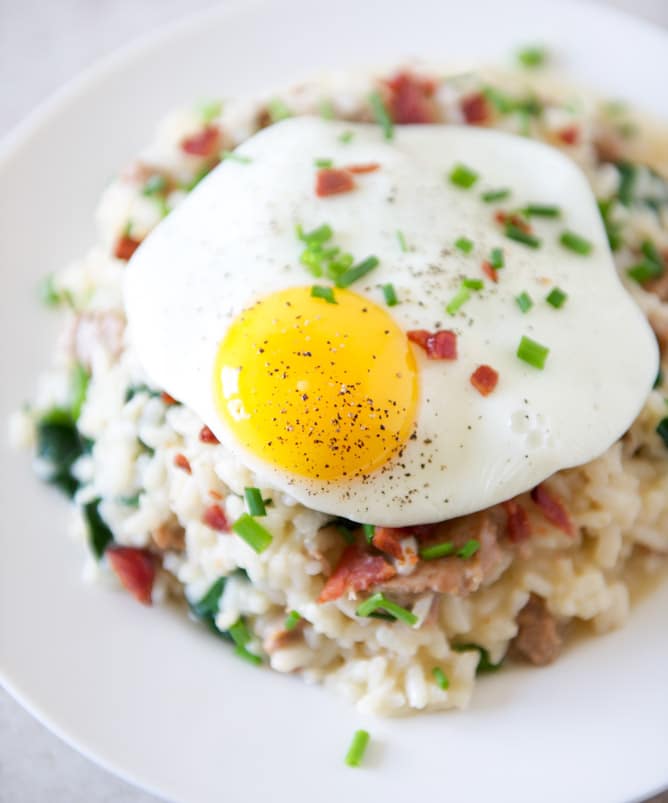 How I Cook My Sunny Side Up Eggs So They Look Cute In Food Photos I howsweeteats.com