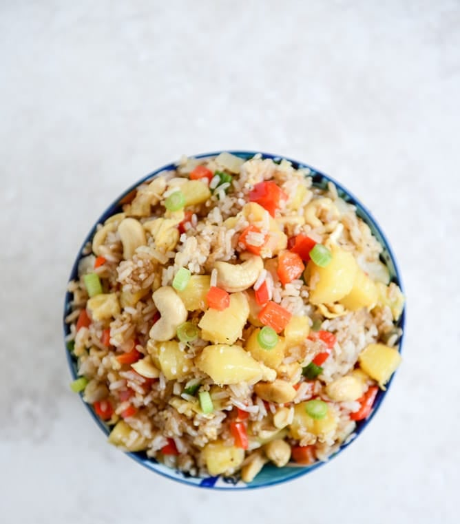 Pineapple Cashew Fried Rice I howsweeteats.com