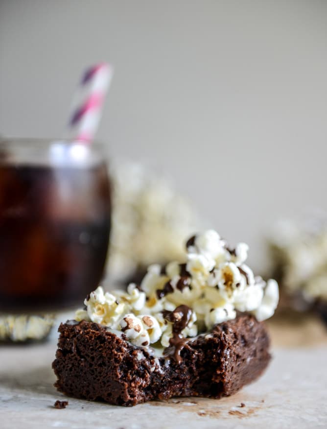 Buttered Popcorn Crunch Brownies I howsweeteats.com