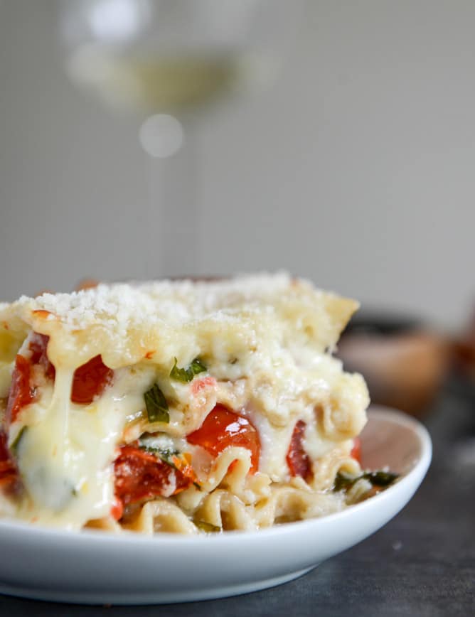 White Pizza Lasagna I howsweeteats.com