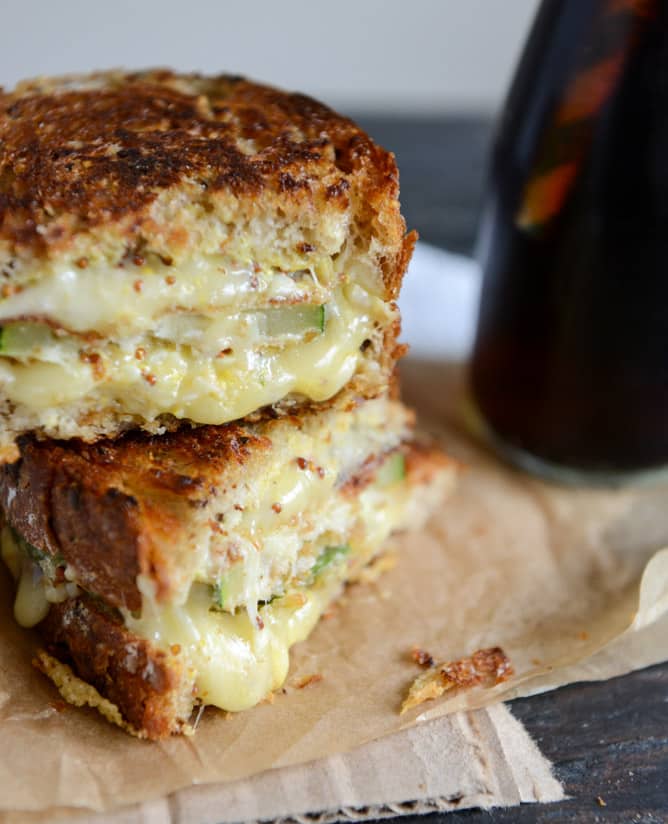 Crispy Zucchini Grilled Cheese with Dijon Horseradish Aioli I howsweeteats.com