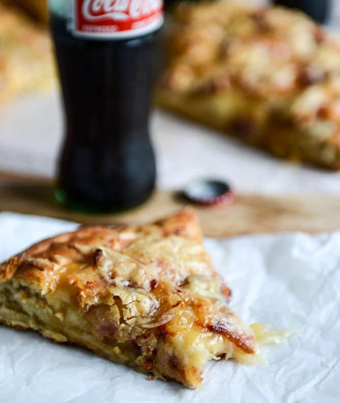 Caramelized Onion, Gruyere + Pepper Bacon Whole Wheat Pizza I howsweeteats.com