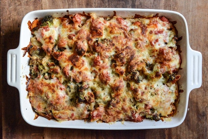 Honey Roasted Vegetable + Smoked Gouda Baked Penne I howsweeteats.com Honey Roasted Vegetable + Smoked Gouda Baked Penne I howsweeteats.com