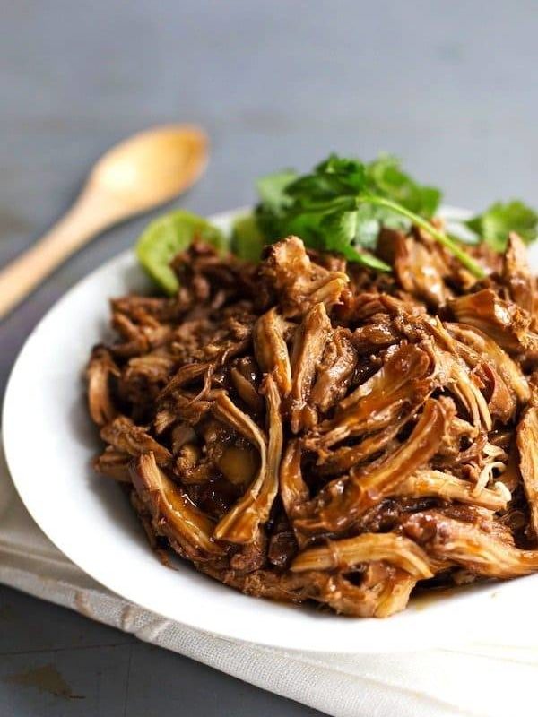 Honey Glazed Crockpot Chicken Adobo - simple pantry ingredients, hardly any hands-on time, 200 calories. | https://easy-solution.today