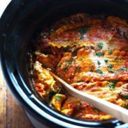 Super Easy Skinny Veggie Crockpot Lasagna - a handful of simple ingredients for a healthy family dinner. | https://easy-solution.today