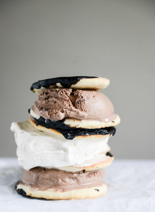 black and white cookie ice cream sandwiches I howsweeteats.com