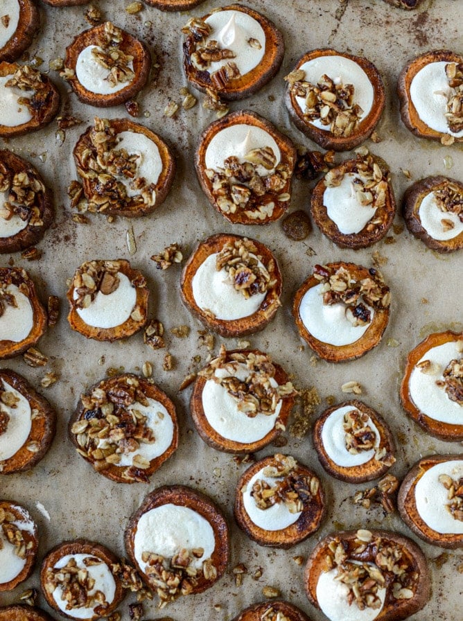 roasted sweet potato casserole bites with oatmeal cookie crumble I howsweeteats.com
