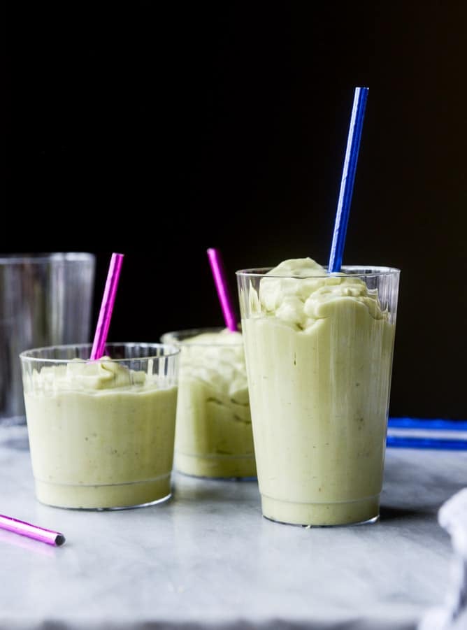 avocado vanilla smoothie I howsweeteats.com