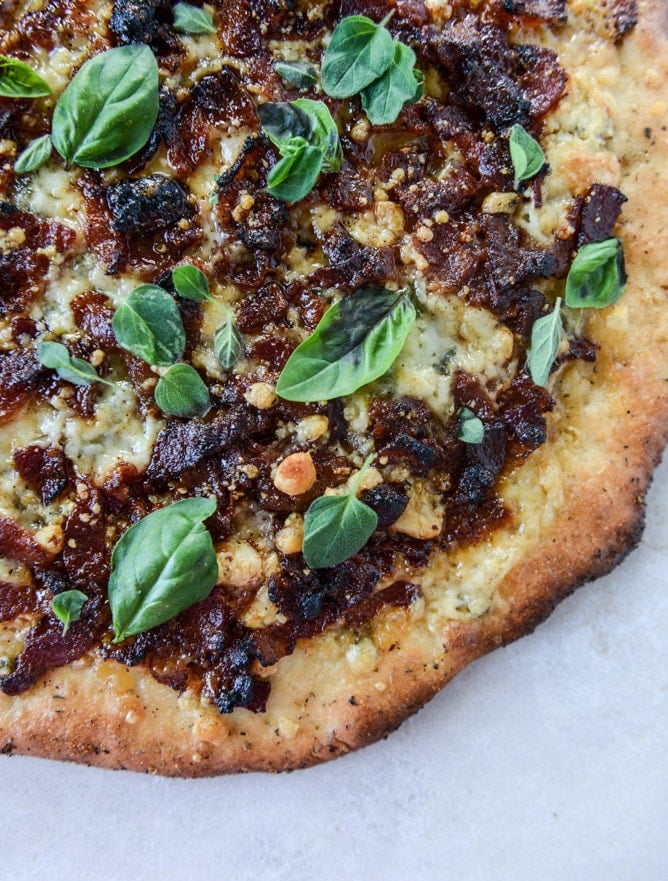chipotle candied bacon and smoked blue cheese pizza by @howsweeteats I howsweeteats.com