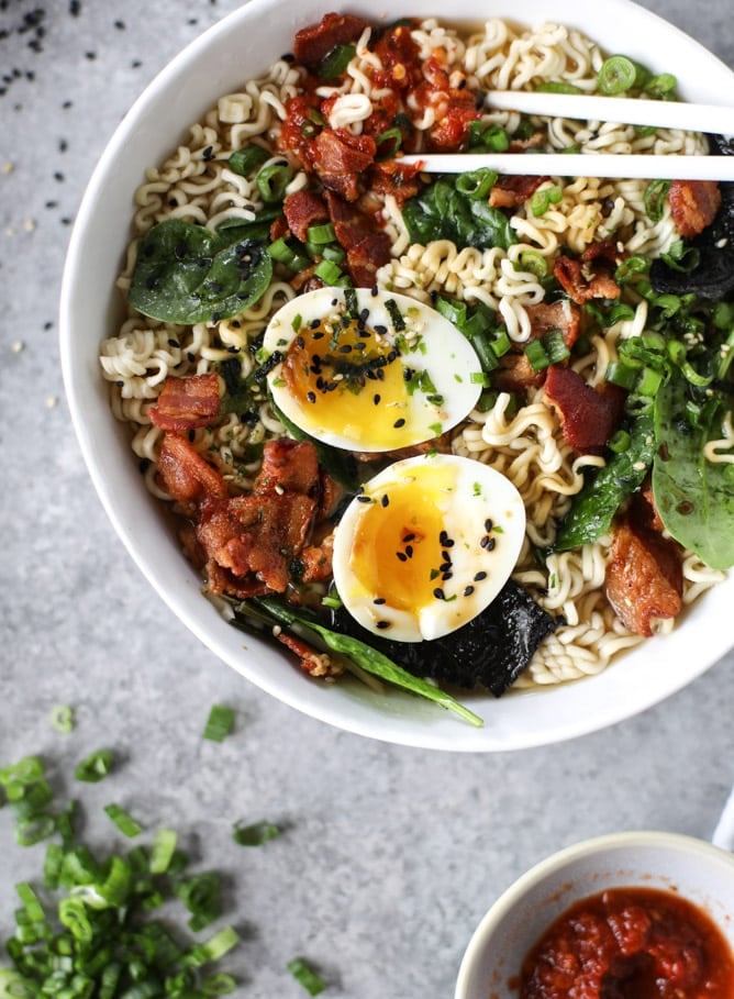 bacon and egg ramen I howsweeteats.com 