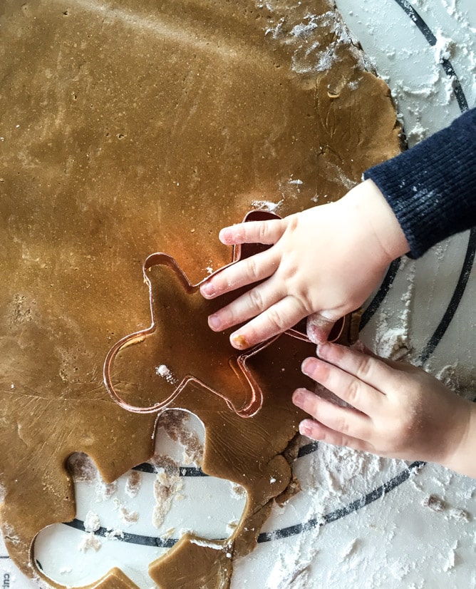 12 days of Christmas giveaway! I howsweeteats.com 