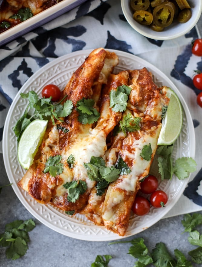 cheesy pork enchiladas with 10 minutes smoky enchilada sauce I howsweeteats.com 