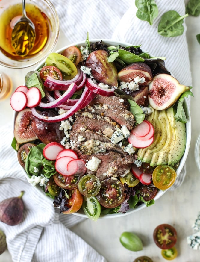gorgonzola crusted steak salads I howsweeteats.com