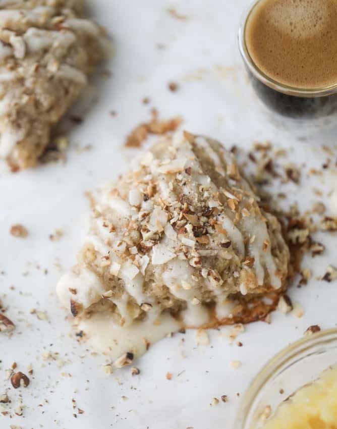 hummingbird cake scones I howsweeteats.com #scones #hummingbird #cake #breakfast #pineapple #coconut #banana