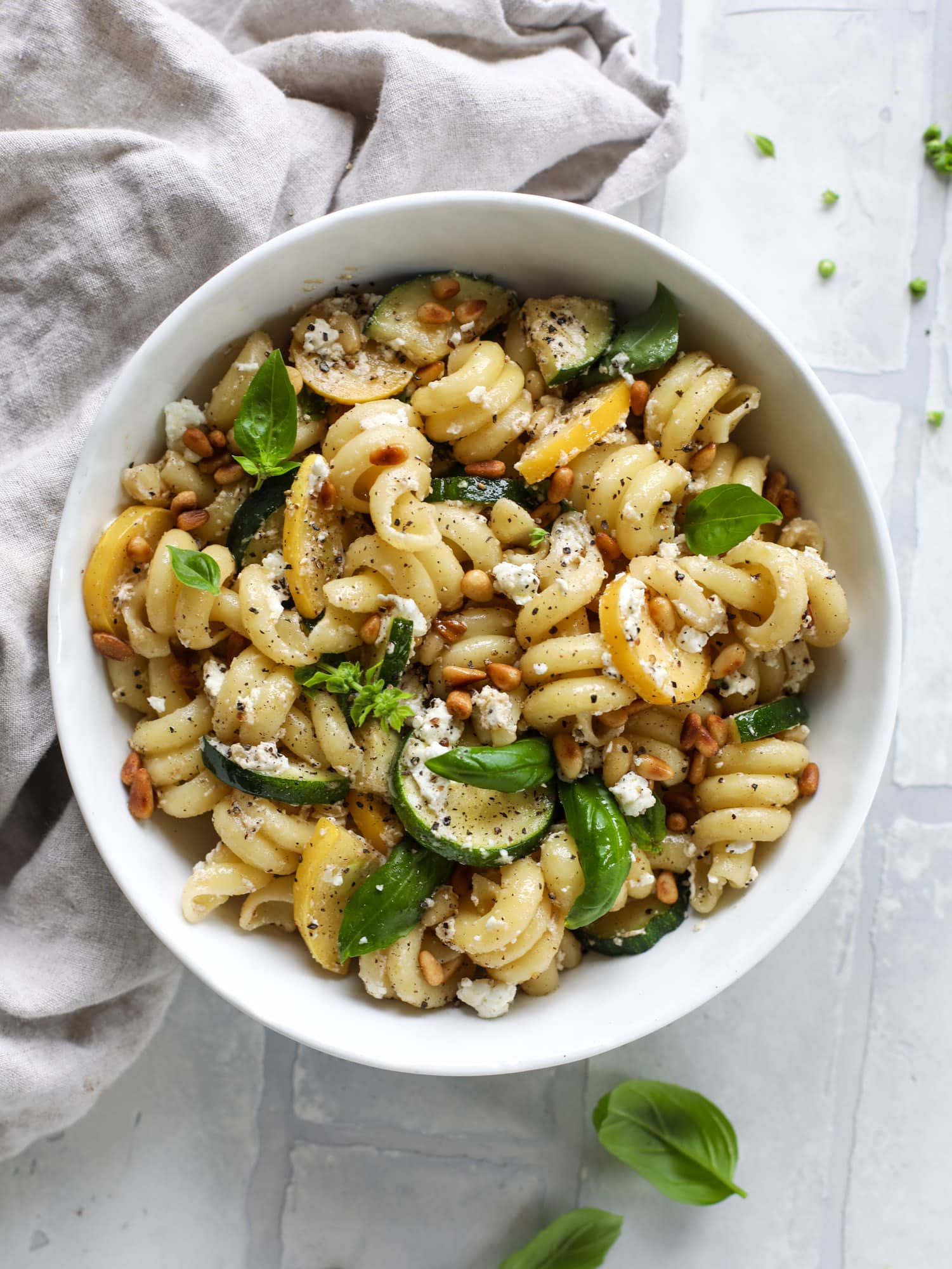 This summer squash pasta skillet is so super easy and delicious! You can have it made in 20 minutes and it will become your new favorite dinner!