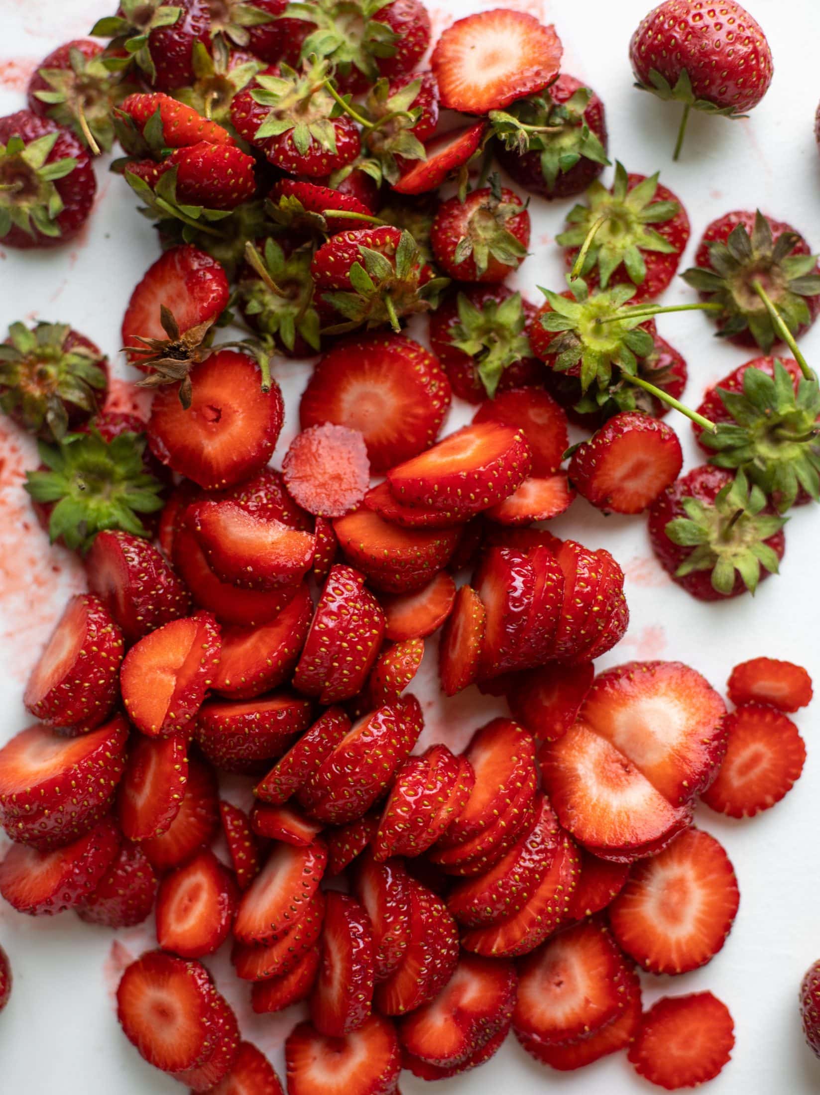 sliced strawberries