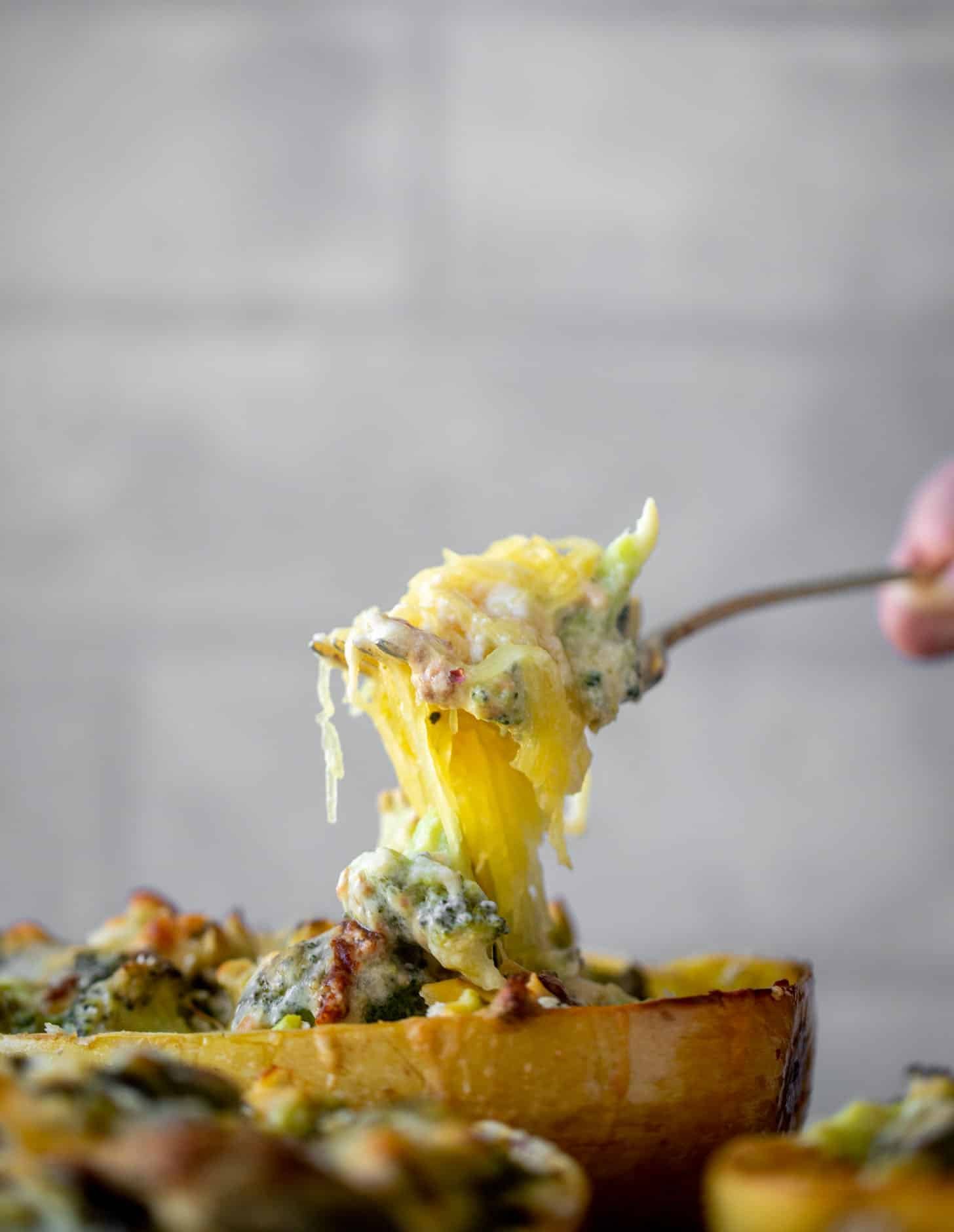 cheesy broccoli cheddar spaghetti squash