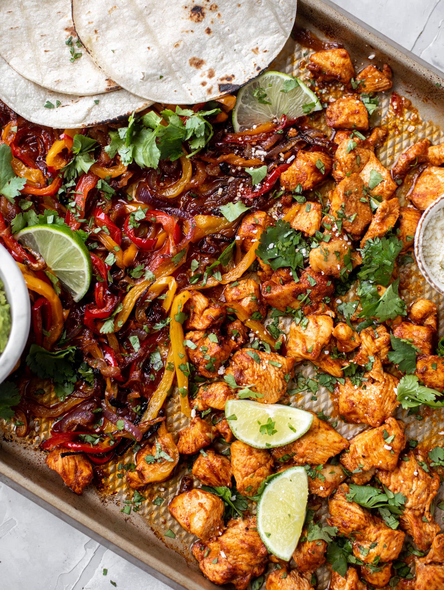 sheet pan chicken fajitas