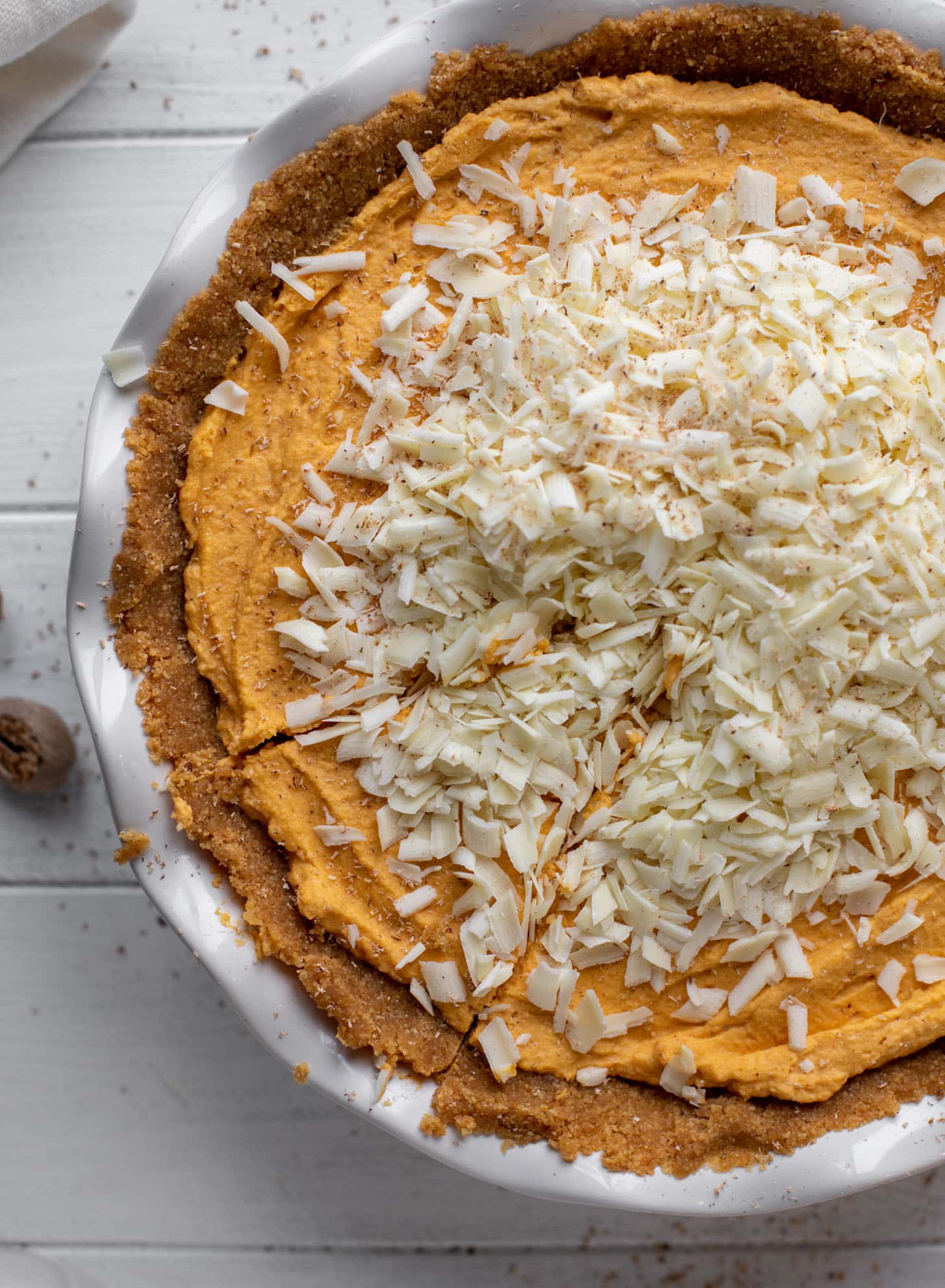 pumpkin mousse pie with white chocolate